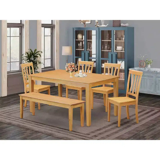 Tavolo da pranzo HomeStock 6 pezzi rettangolare in legno massello con finitura quercia naturale con 1 panca, 4 sedie con schienale a doghe, 6 posti a sedere